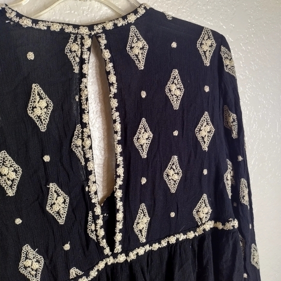 Free people diamond embroidered Bell sleeve boho Blouse sz M - Picture 4 of 8